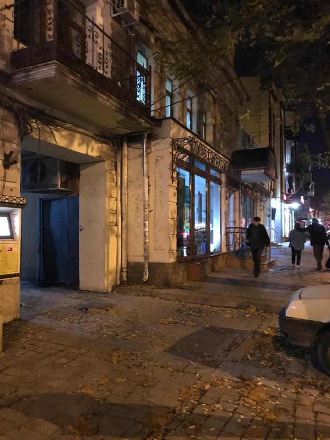 Атмосферная Квартира В Центре Одессы Odessa Luaran gambar